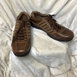 Men’s Bass Leather Sneakers size 10
